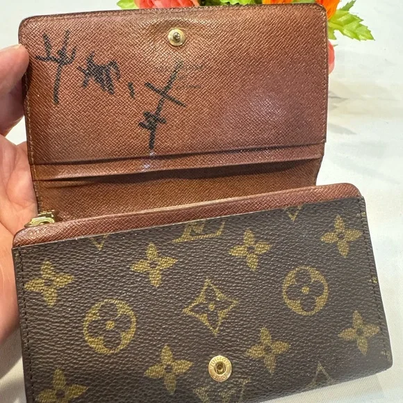 Authentic Louis Vuitton Brown Monogram Wallet - Picture 6 of 13